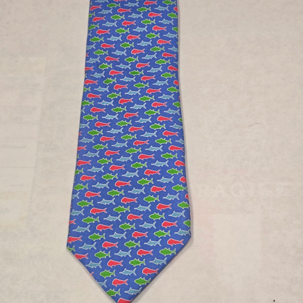 Vineyard Vines Mens Silk Tie Blue Mahi Mahi Fish Pattern Hand Made USA 58 Inch